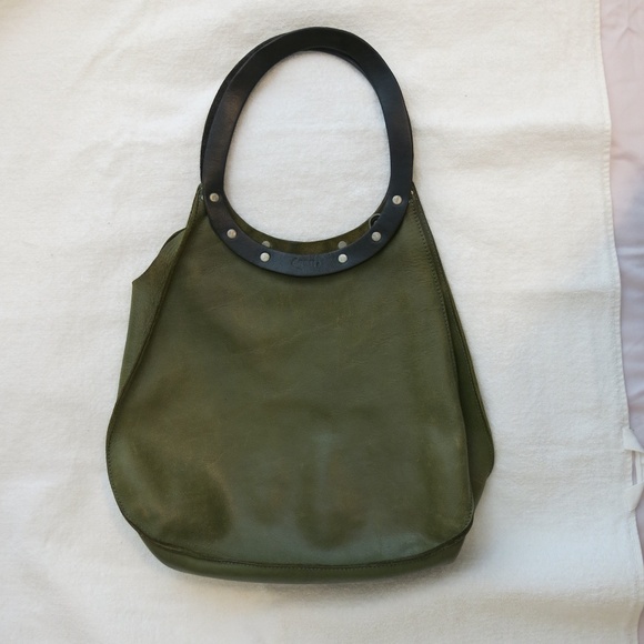 Dean. B09 Teardrop Leather Bag in Green with black handles - Picture 1 of 14